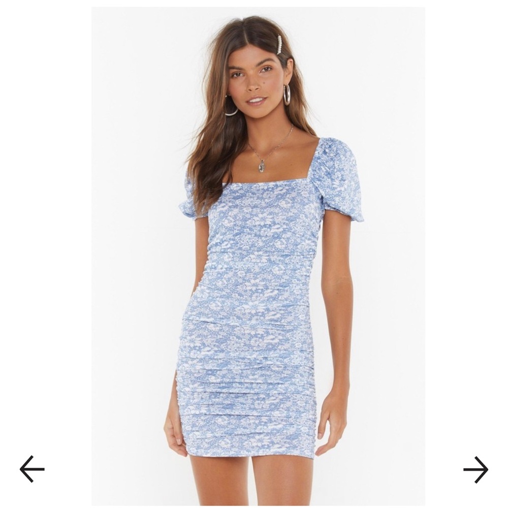 Nasty Gal Womens Got a Puff on You Floral Square Neck Dress - Cornflower Blue